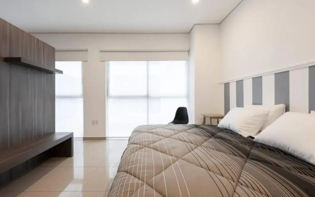 Beautiful loft. King size bed. 150 Mbps internet.