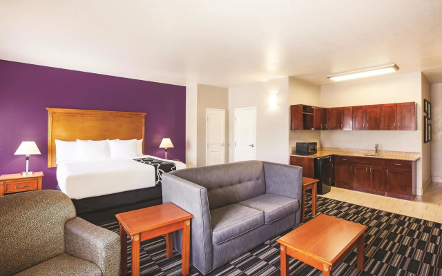La Quinta Inn & Suites by Wyndham Ada
