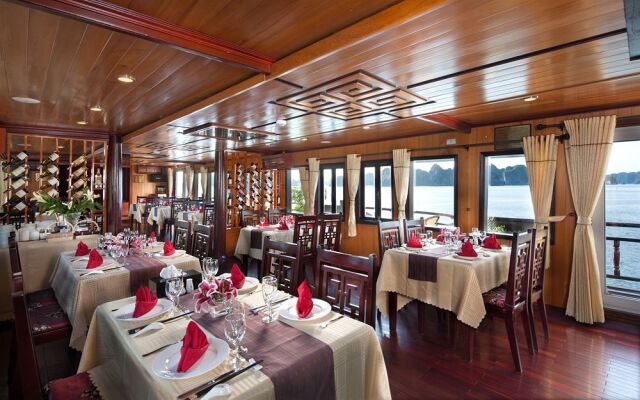 Paloma Cruise