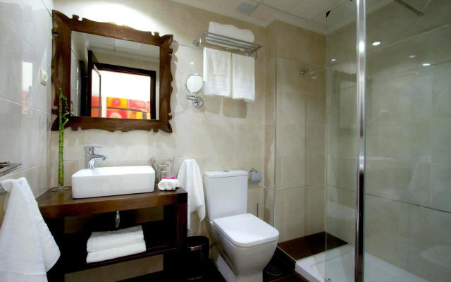 Moon Dreams Torremolinos Hotel (Adults Only)