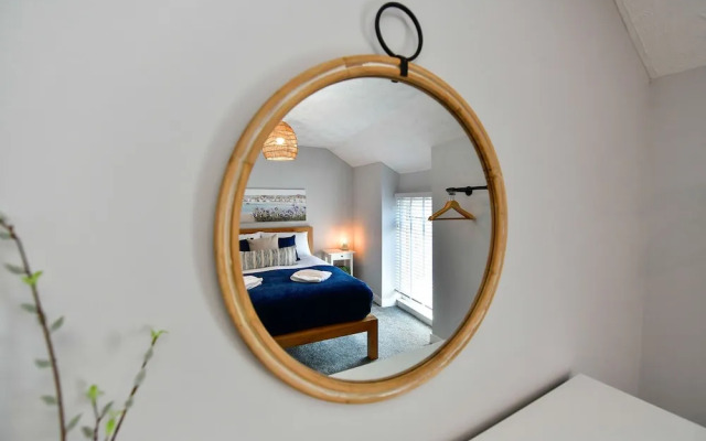 Just Stay Wales - Hartwell House Mumbles