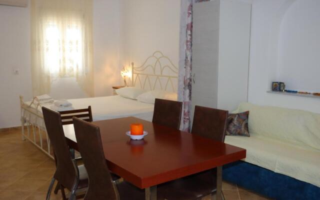 Avlemonas Guest House