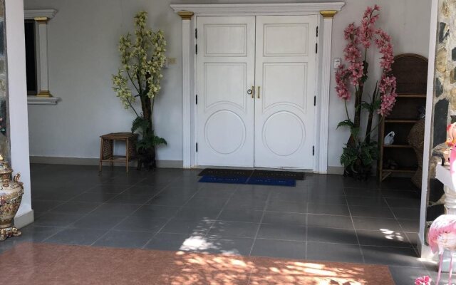 Thai Castle Resort