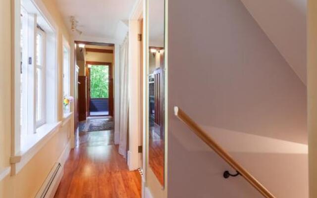 Beautiful, Quiet 3BR in Posh Kitsilano