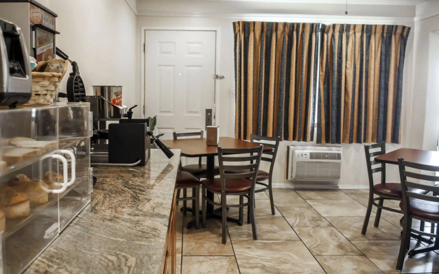 Econo Lodge Midtown Albuquerque