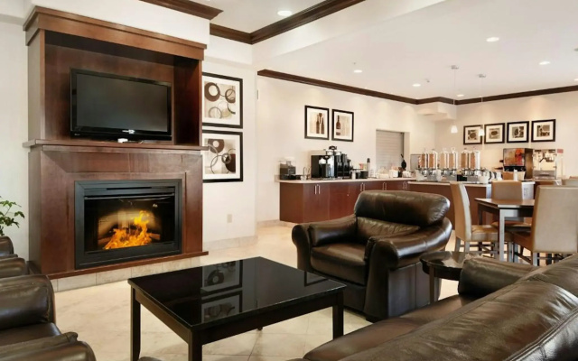Tisdale Canalta Hotel