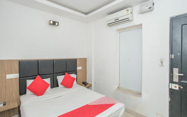 OYO Flagship 7558 Galaxy Comfort Inn