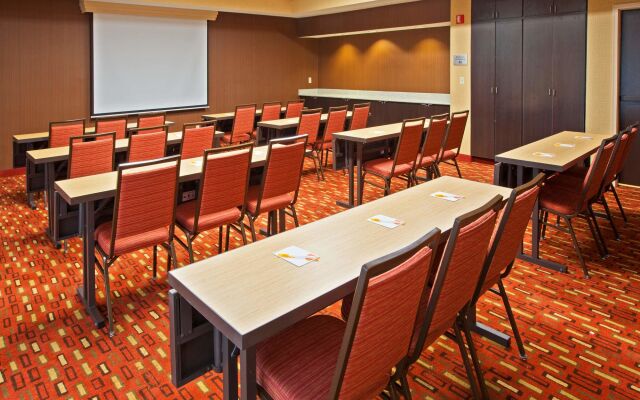 Courtyard by Marriott Mishawaka-University Area