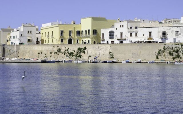 Palazzo De Tomasi B&B