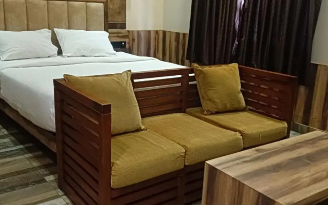 Oyo 23602 Laxman Residency
