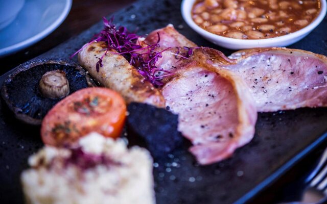 DoubleTree by Hilton Cheltenham-Cotswolds