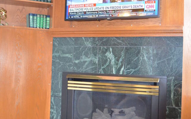 Days Inn & Suites Madison