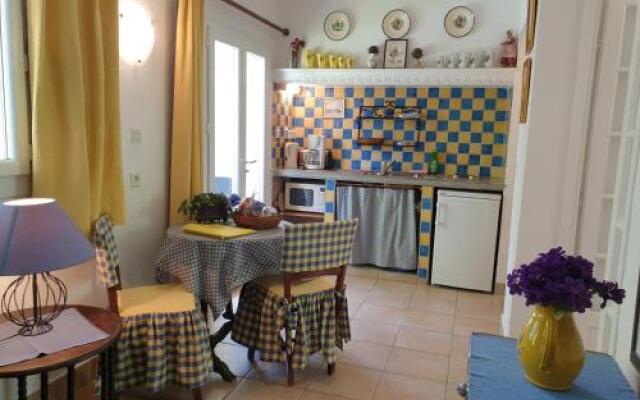 Residences Le Home  A Merula