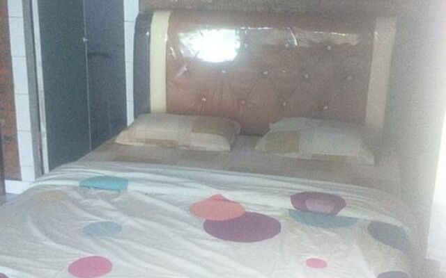 Laster Jony's Guest House