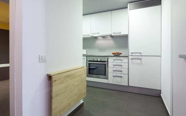 Inside Barcelona Apartments Sants