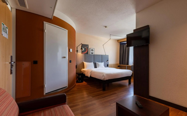 Hotel ibis Friedrichshafen Airport Messe