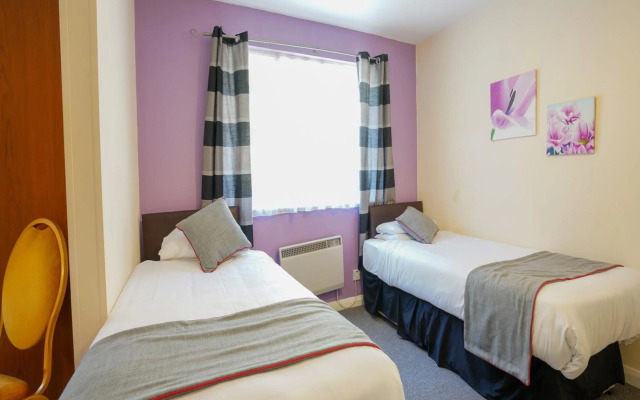 OYO Shanklin Beach Hotel