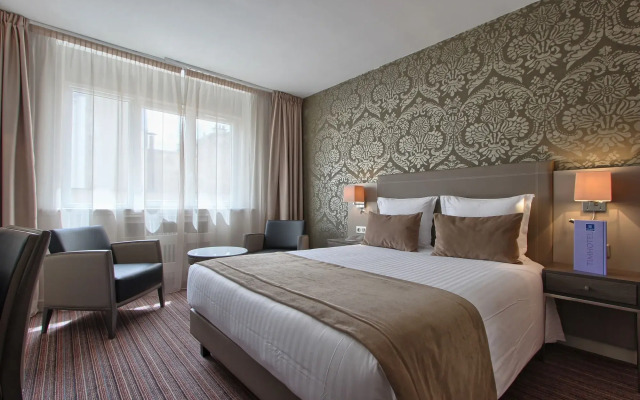 Timhotel Opera Blanche Fontaine