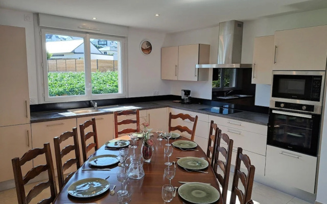 In top Location With Beautiful sea View