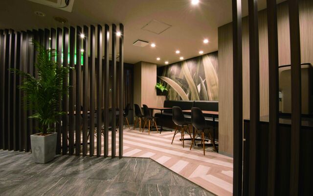 Reftel Osaka Itami Airport Hotel