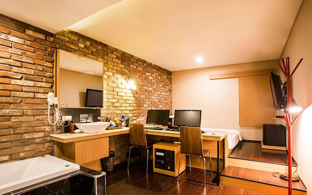 Busan Nampo-dong Comma