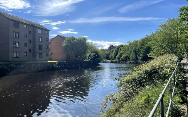 Cosy 2 Bedroom Apartment in the Heart of Leith