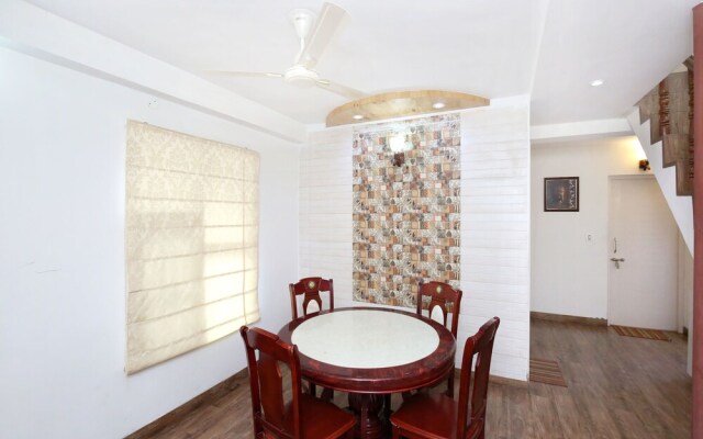OYO 12185 Home Wayside Villa 3BHK Apartment Kasauli
