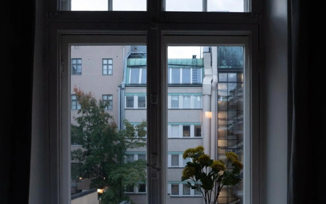 Luxury 2BR Central Getaway, Workation, Staycation, Remote Work