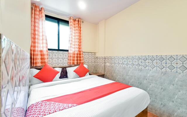 OYO 48837 Hotel Suvarna