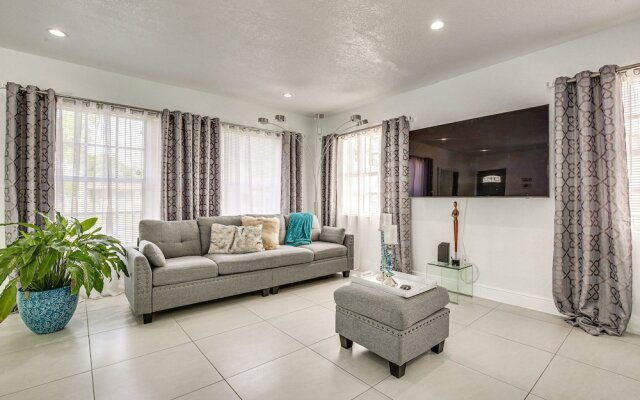 Sun-soaked Home w/ Pool in Lauderdale Lakes!