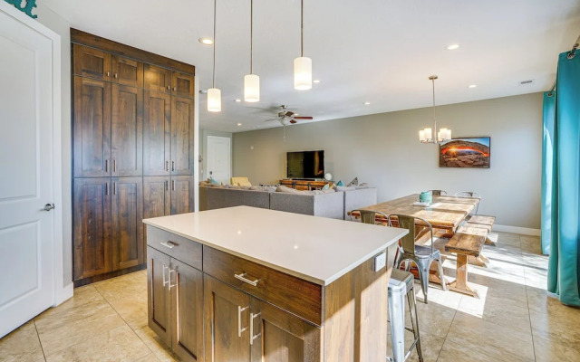 Moab Vacation Rental: Pool & Hot Tub Access!