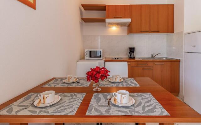 Alluring Apartment in Banjole near Beach & Island