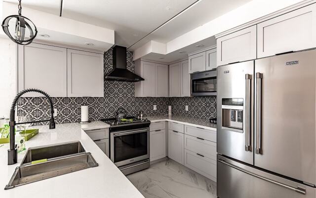 Northland Glam 3BR by Casago