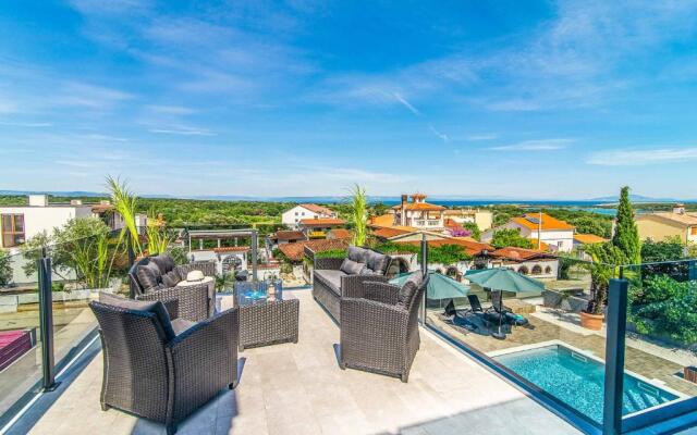 Villa Salt Life