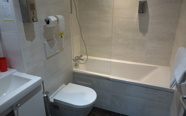 Logis Hotel Yseria - Historical Center