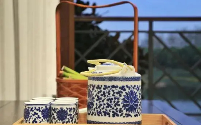 Luyi Resort Hotel