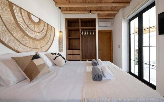 CasaCarma II, private pool, boho design, tradition