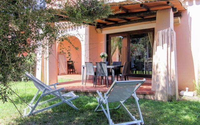 Traditional villa in Stintino with private garden and pool