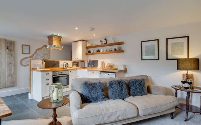 Lovely Holiday Home in Saint Agnes With Garden