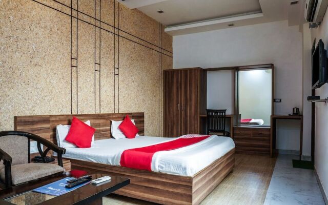 OYO 18895 Hotel Kartikay Grand