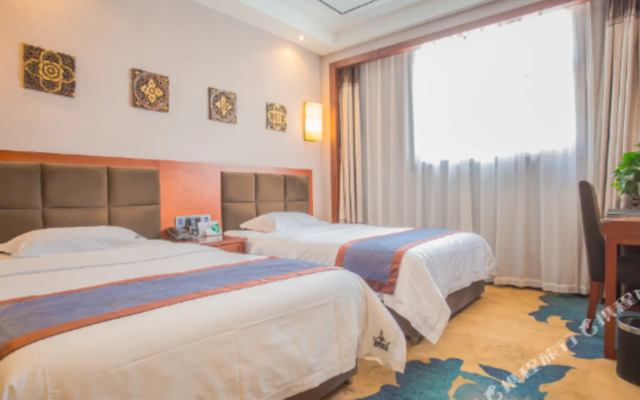 Langshen Hotel (Xichang Torch Square Haihe Sky Street)