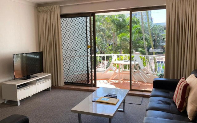 St Tropez Apartments