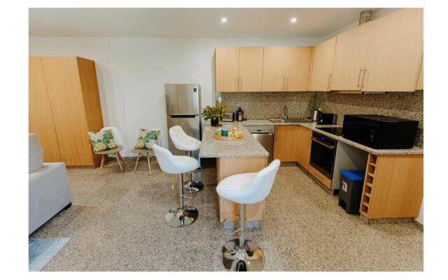 Regina Surf House - Villas with Private Pool