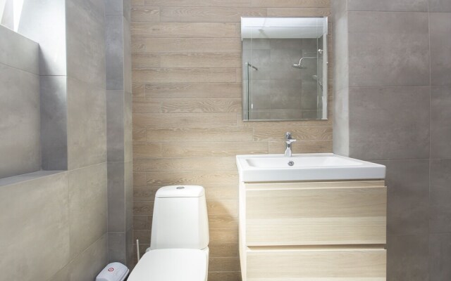 Sunny and Modern 1bdr Apartment in the Center