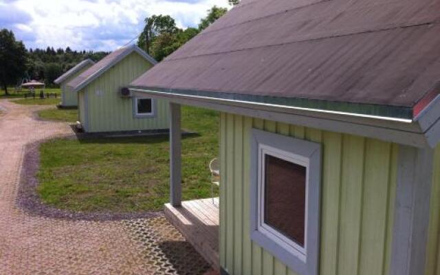 Valaste Guest house and Camping