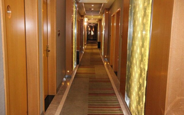 Starway Hotel (Yuyao Zhongan Times Square)