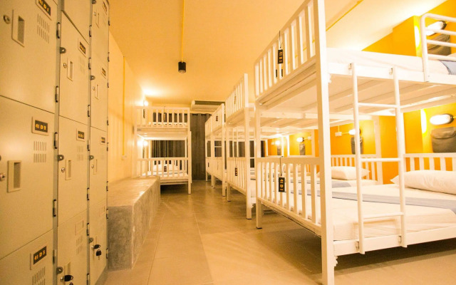 Backpack House Hostel