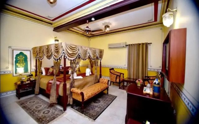 Chouki Dhani Resort