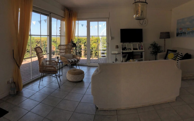 Serene Waterview Retreat 2 Bedrooms in Mönkebude, Germany