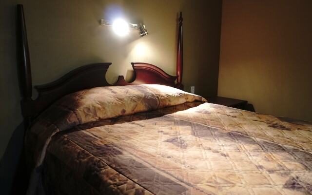 The Ritz Cafe and Motor Inn